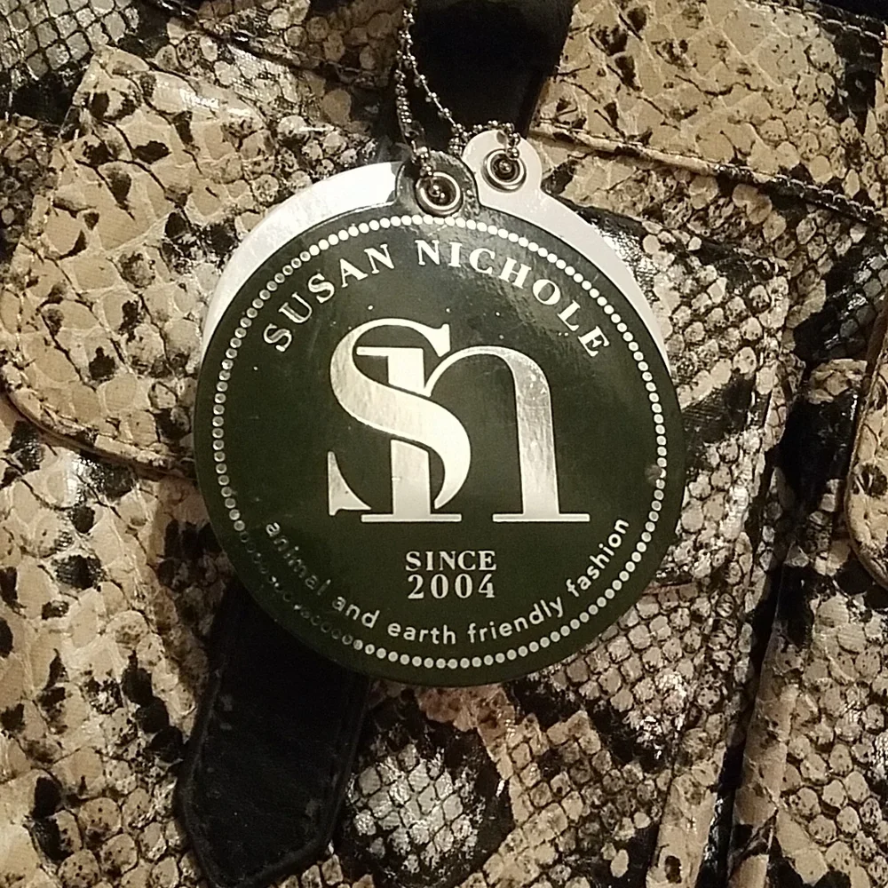 Purse - Picture 2 of 4